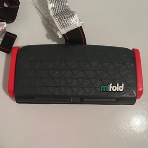 Mifold Grab-And-Go Compact Car Booster Portable Seat Black / Red Traveling Seat